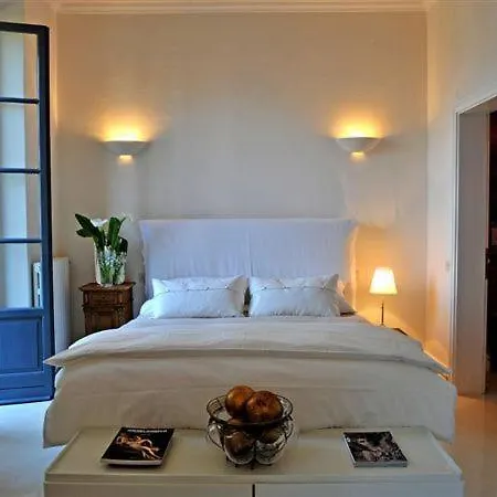 Sleeps 2 Pool